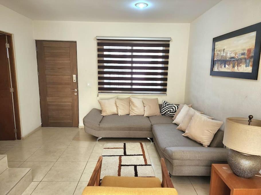 Casa Para Grupos Grandes Por El Iteso Γκουανταλαχάρα Εξωτερικό φωτογραφία